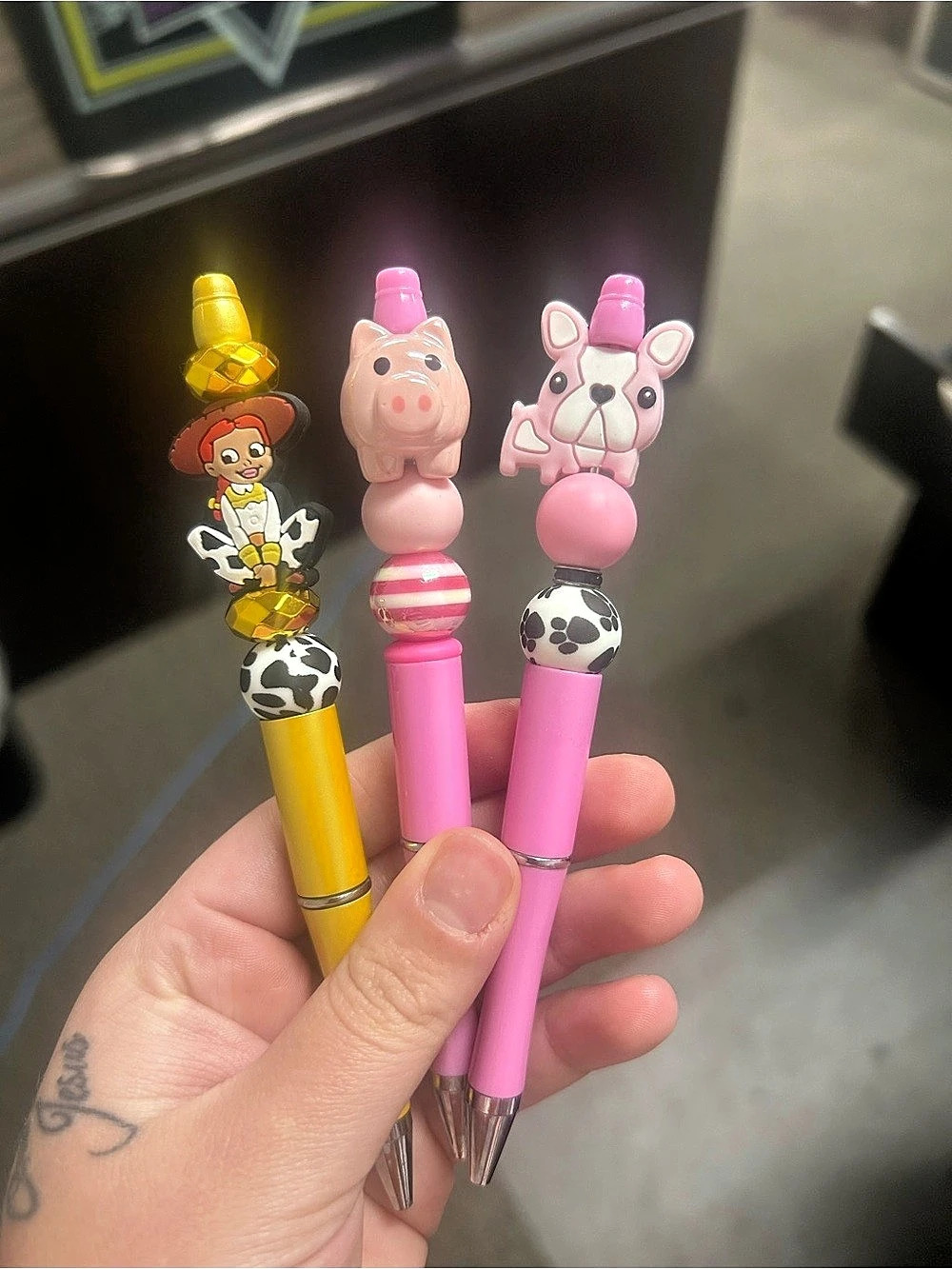 Novelty Animal Pens Pink & Yellow Like New